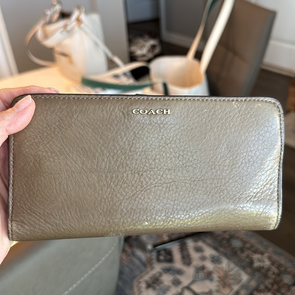 Coach Hobo Bag and matching wallet - Picture 8 of 11